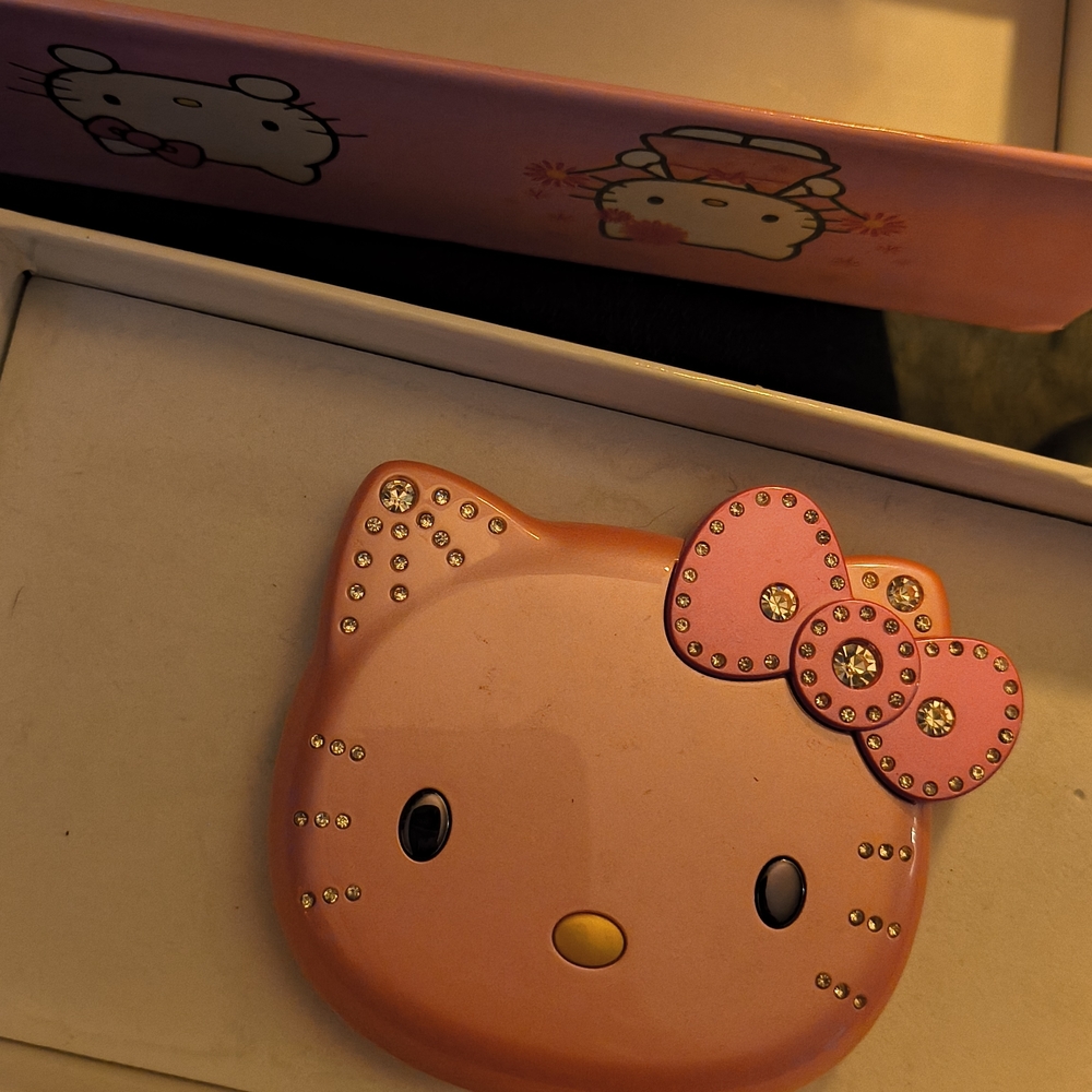 Hello Kitty Pink Flip phone Toy